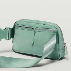 NWT Lululemon Tidewater Teal Everywhere Belt Bag